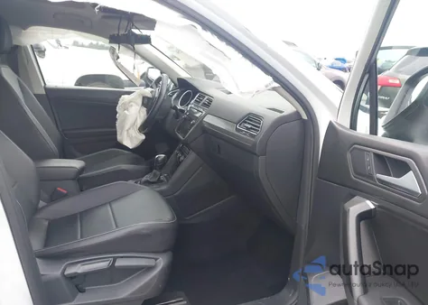 2021 Volkswagen Tiguan 2.0T Se/2.0T Se R-Line Black/2.0T Sel z USA, uszkodzony, nr VIN 3VV2B7AX9MM108872